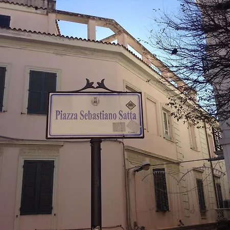 Plaza Nuoro 住宿加早餐酒店